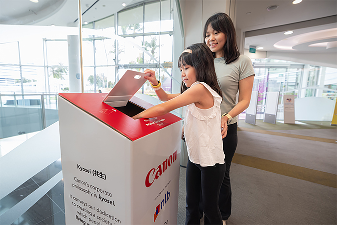 Recycling used ink cartridges at Harbourfront Library